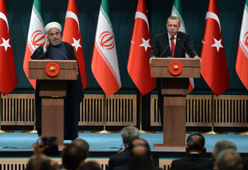 土耳其与伊朗：殊途同归的伊斯兰抗疫路